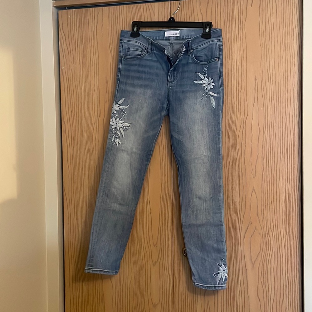 Loft Blue Embroidered Floral Jeans 27/4